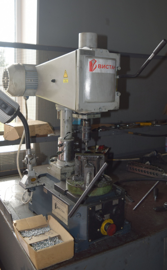 Резьбонарезной станок